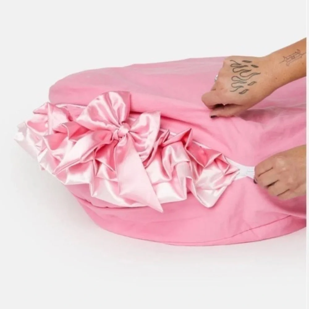 Fairytale Dreams Pink Ruffled Pet Bed